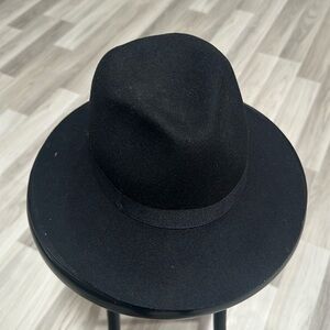 RUBI Women’s Black Wool Hat